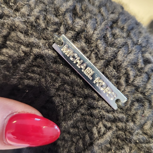 Michael Kors Cable Knit Scarf and Matching Hat - Picture 3 of 4